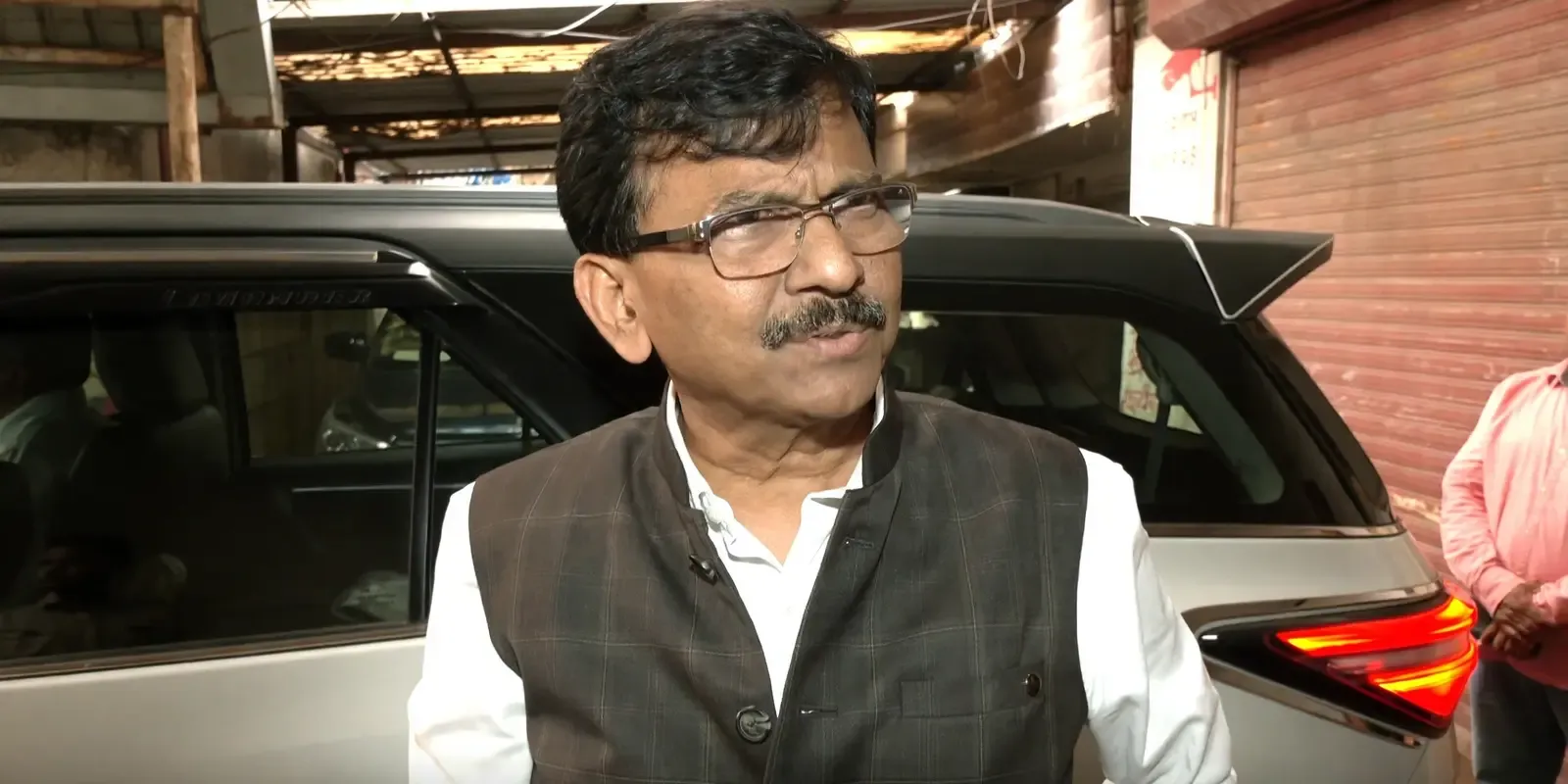 रेहान वाड्रा की प्रदर्शनी से 70 तस्वीरें हटाईं, संजय राउत बोले— 'सरकार डरी हुई है'
