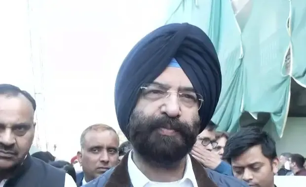 क्या रेखा गुप्ता के नेतृत्व में सरकार प्रदूषण के खिलाफ युद्ध लड़ रही है?: सिरसा