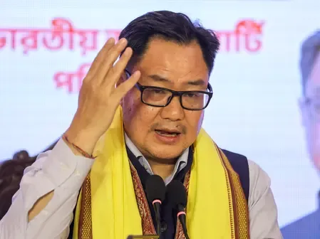 Rijiju defends ₹10,000 Hajj airfare hike, rejects Owaisi's exploitation charge