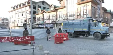 Kashmir Under Restrictions for Second Day as Police Urge Calm