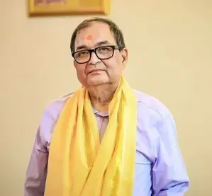 Former IPS Officer Acharya Kishore Kunal Passes Away from Cardiac Arrest in Patna