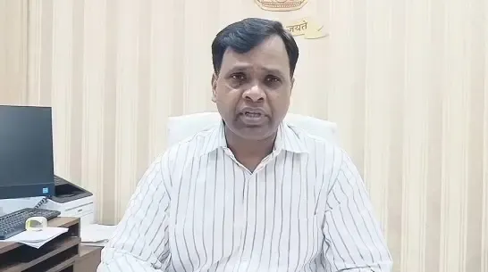 Rewa Collector's surprise inspection exposes mass absenteeism at Panchayat office