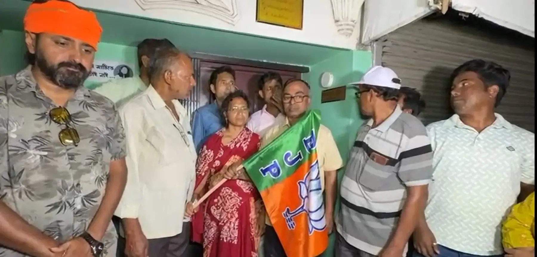 महिलाओं की सुरक्षा पर जोर: भाजपा ने आरजी कर रेप पीड़िता की मां को पनिहाटी से बनाया उम्मीदवार