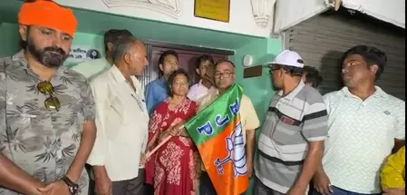 भाजपा से टिकट मिलने पर आरजी रेप पीड़िता की मां बोलीं, महिलाओं की सुरक्षा सुनिश्चित करना हमारी प्राथमिकता