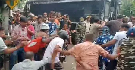 RG Kar case: Arrested ex-Panihati chief Somnath Dey pelted with eggs, stones outside court