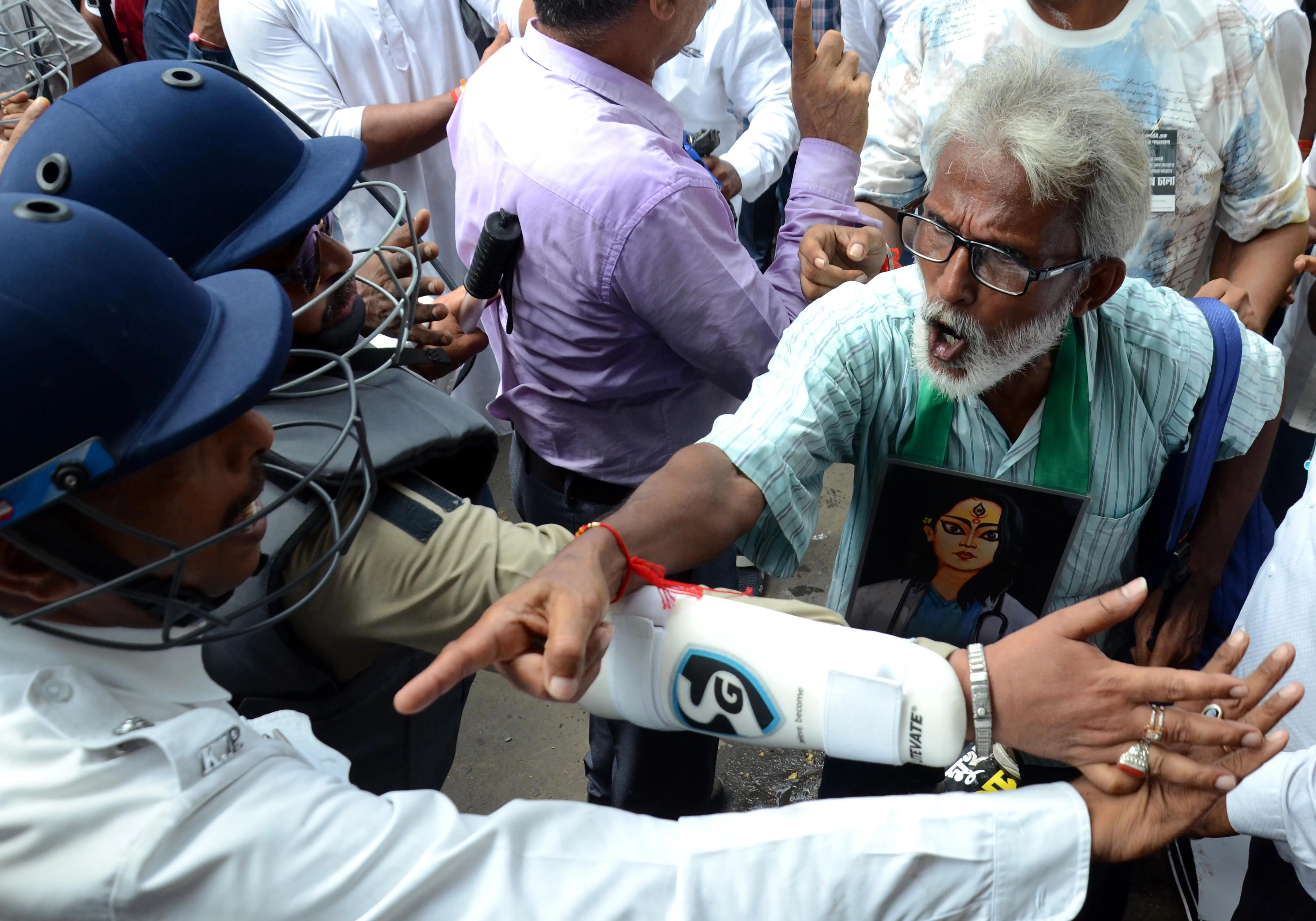 Did the father of the RG Kar victim really reject Kolkata Police's claim of no evidence?