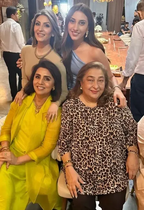 क्या रिद्धिमा ने 'डाइनिंग विद द कपूर्स' का बीटीएस मोमेंट साझा किया और कहा- 'हमेशा साथ-साथ'?