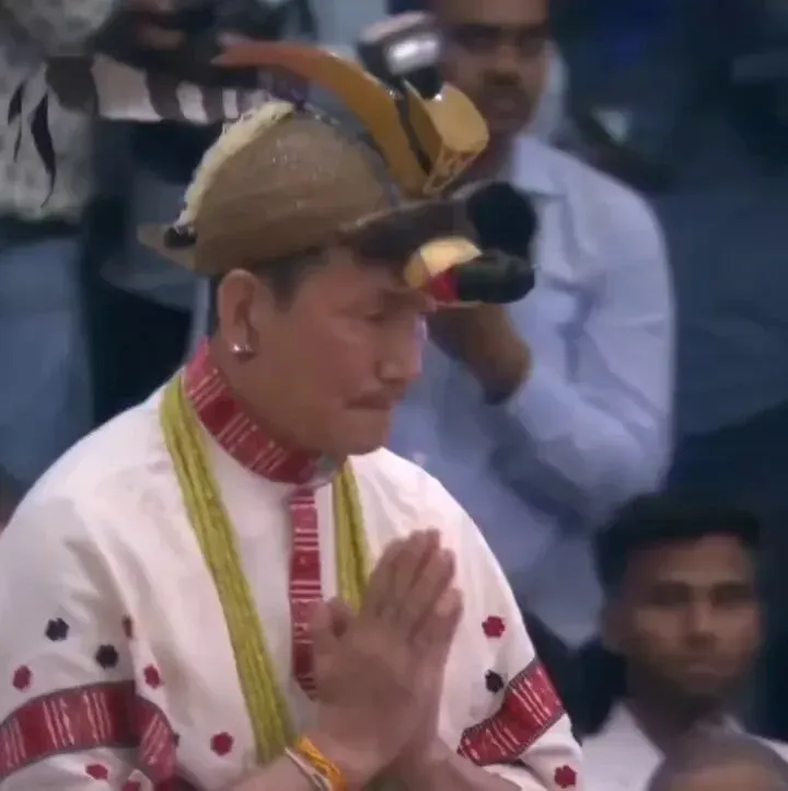 Rijiju Congratulates Techi Gubin on Padma Shri Award