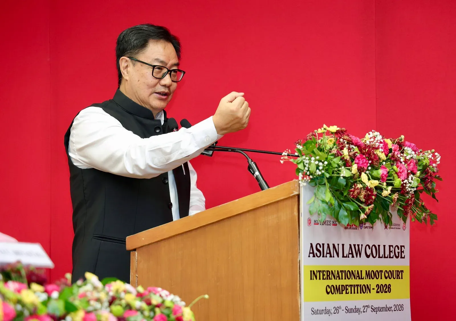 Rijiju joins moot court competition, plants tree for EkPedMaaKeNaam