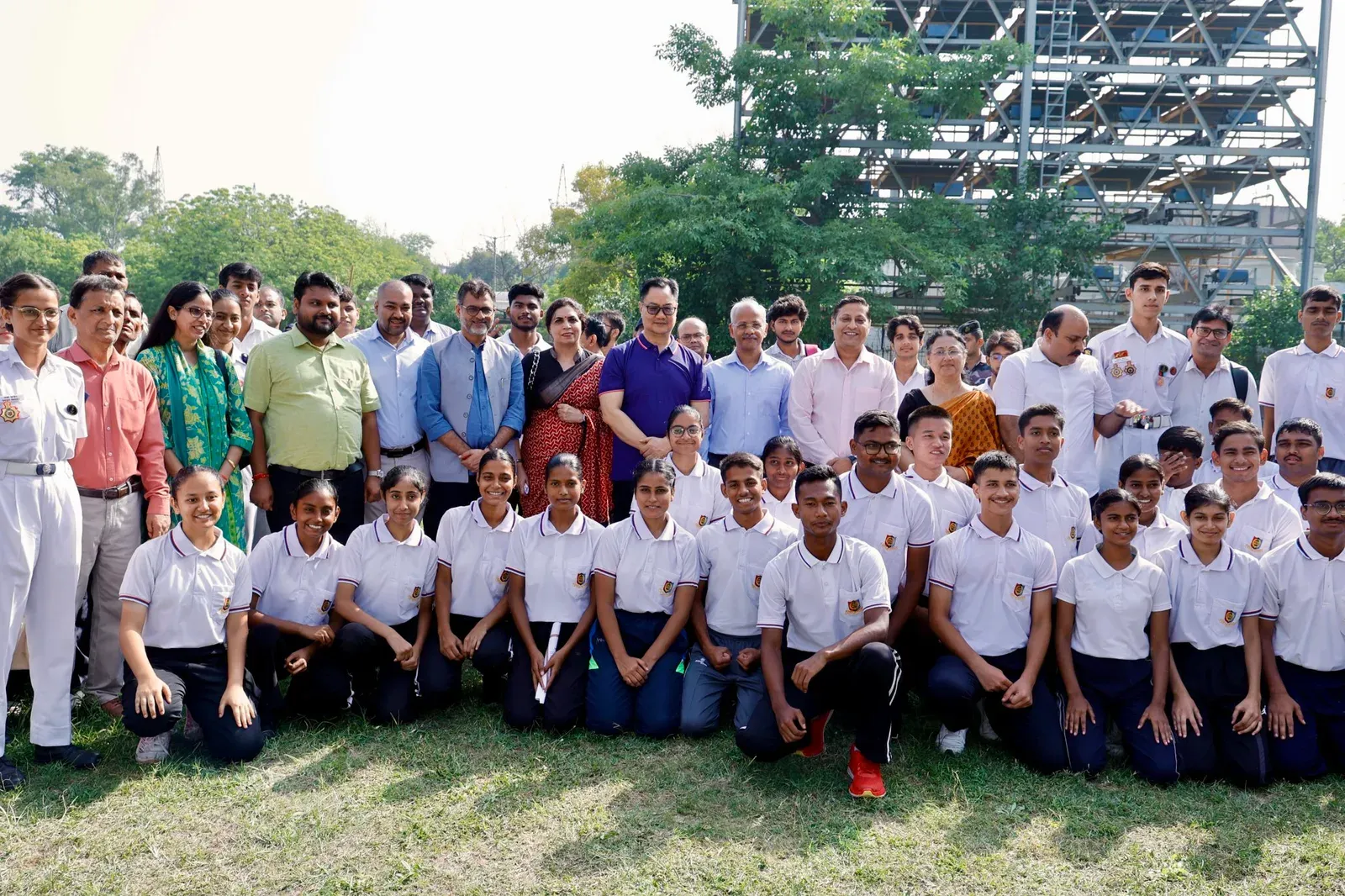 Rijiju leads Swachhata Hi Seva drive at Dyal Singh College
