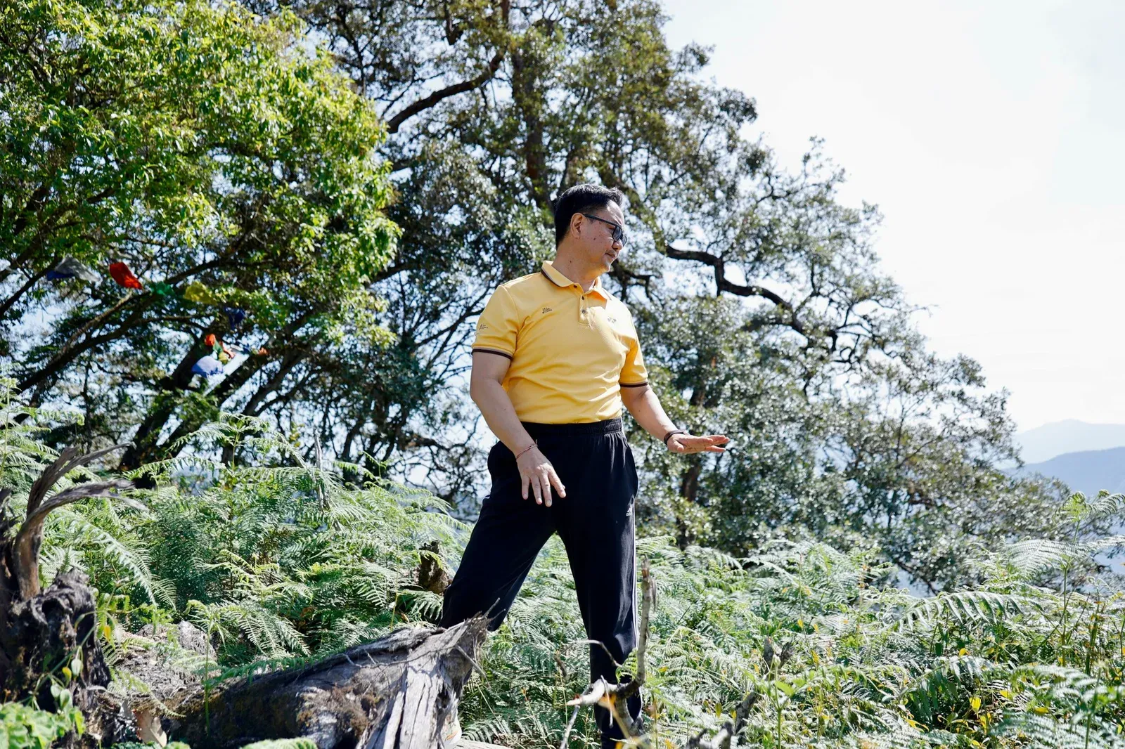 Rijiju treks to Nakhu village, previews Himalayan heritage centre
