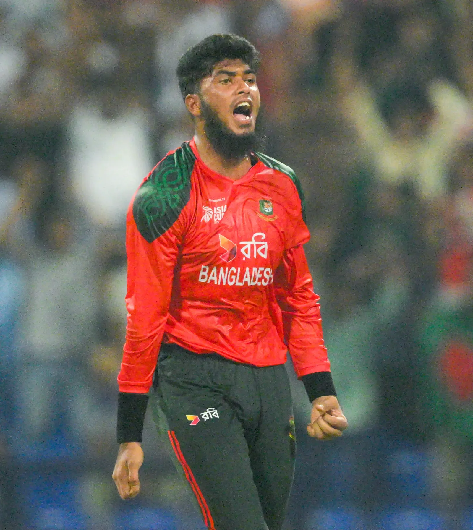 Rishad Hossain re-signed by Hobart Hurricanes for BBL 16 alongside Adam Zampa