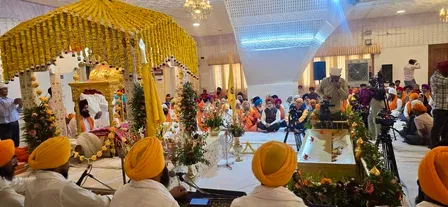 ऋषिकेश से हेमकुंड साहिब यात्रा का पहला जत्था रवाना, दिल्ली एलजी टीएस संधू ने दिखाई हरी झंडी