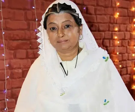 क्या रीता भादुड़ी का काम के प्रति जुनून उन्हें हमेशा सक्रिय रखता था, किडनी की समस्या के बावजूद?