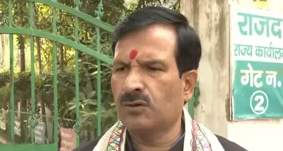 क्या राजद प्रवक्ता मृत्युंजय तिवारी का कहना है कि बिहार की जनता वोट देकर राज्य को बचा रही है?