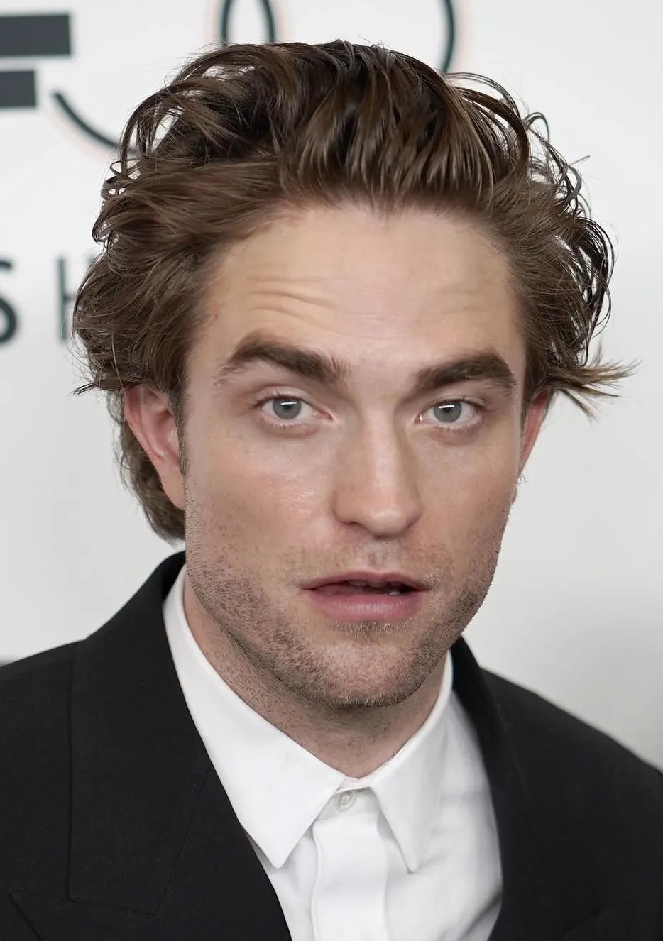 Robert Pattinson Dozed Off with Knives After Viewing a Horror Film
