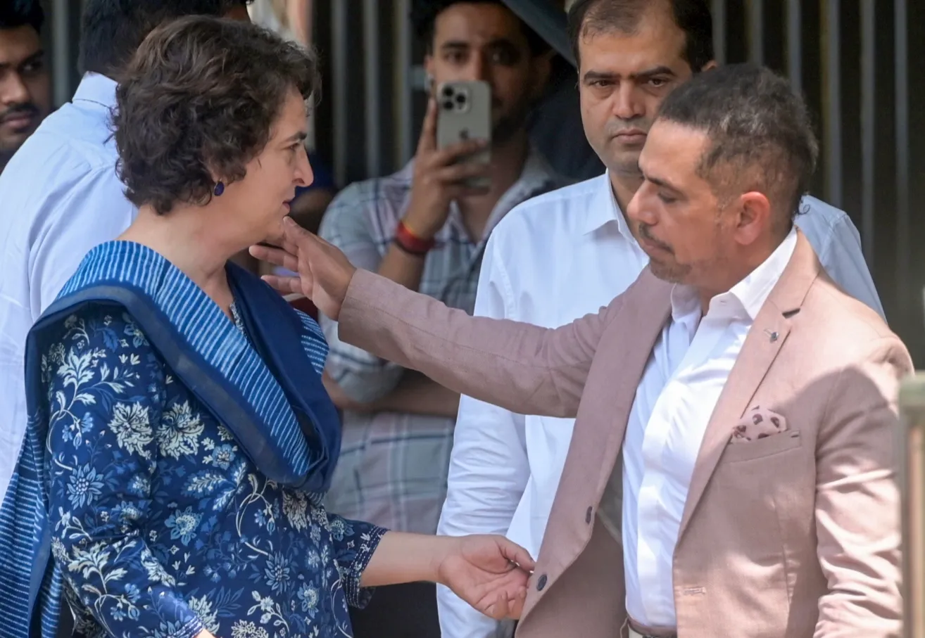 Did Robert Vadra Evade Questions About His Links to UK Arms Consultant Sanjay Bandari?