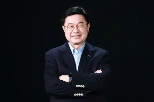 Robust rural demand, premiumisation wave to boost India smartphone market in 2025: Samsung