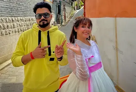 Did Rocky Jaiswal Just Wish 'Happy Friendship Day' to His Queen Hina Khan?
