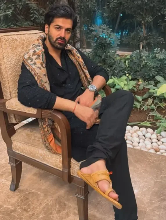 सनी लियोन संग 'नशा' में बिजनेसमैन बनेंगे रोहन गंडोत्रा, रियल लाइफ से जुड़ा है खास कनेक्शन