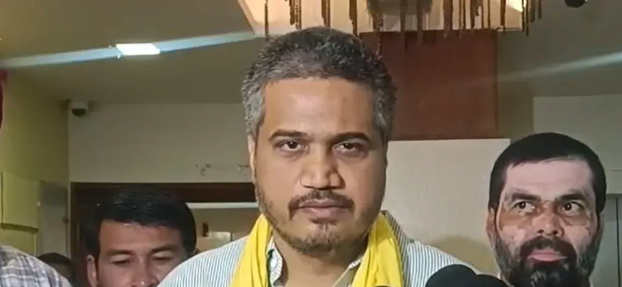 रोहित पवार का बड़ा आरोप: '70% किसान कर्जमाफी से वंचित रहेंगे', राम मंदिर भ्रष्टाचार की जांच की माँग