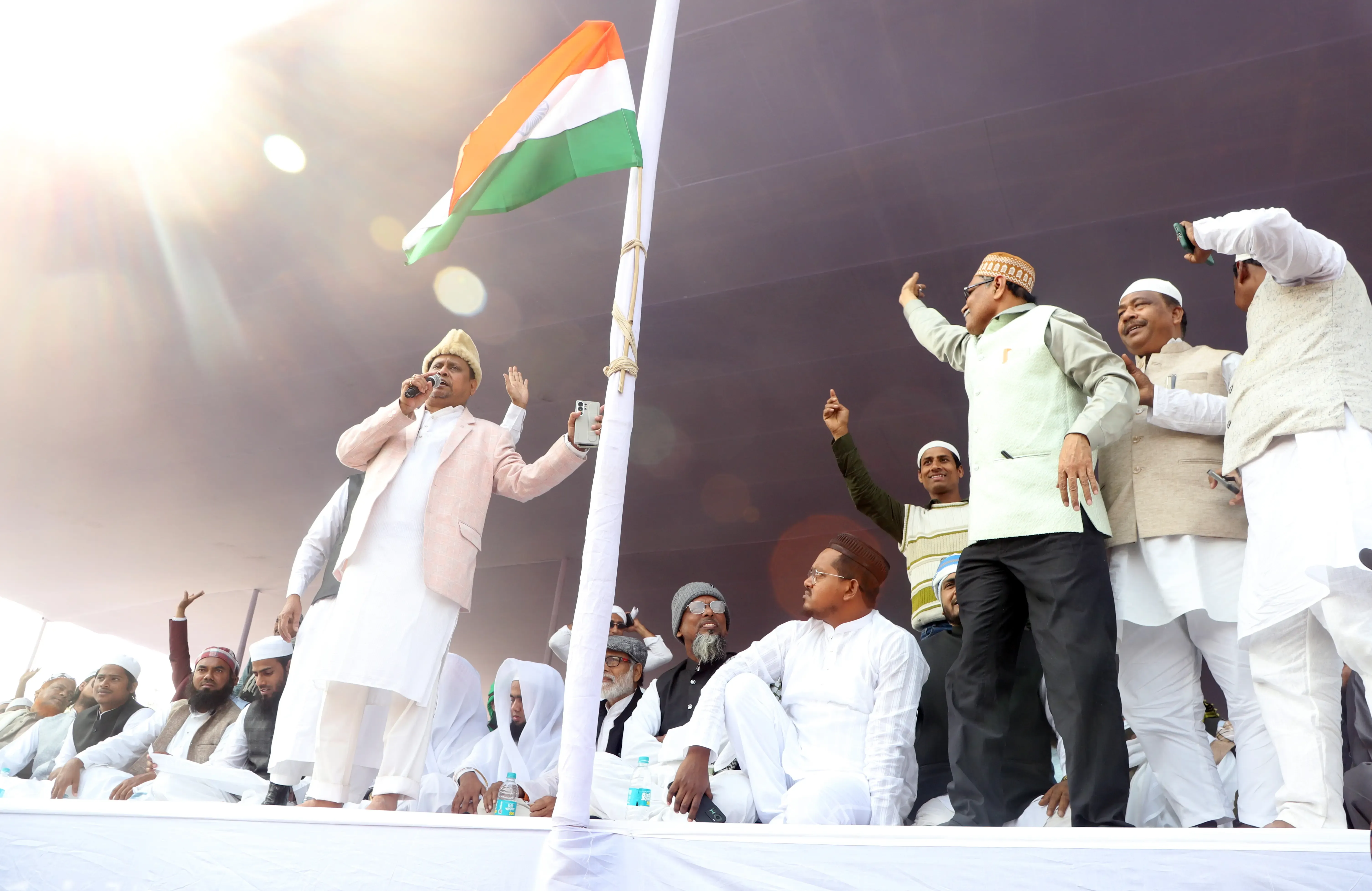 Is a Rs 300 crore budget prepared for the Babri mosque in Beldanga?