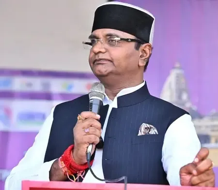 क्या आरएसएस ने बिना लालच के देश की सेवा की है? : विश्वास सारंग