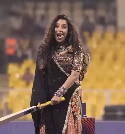 Rupali Ganguly Shines at ISPL with Amitabh Bachchan & Sachin Tendulkar, Recites Iconic ‘Aapko Kya’ Dialogue
