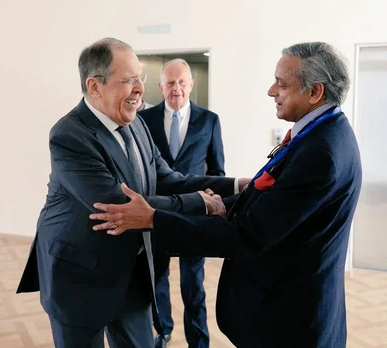 What Did Russian FM Discuss with Tharoor at Primakov Readings?