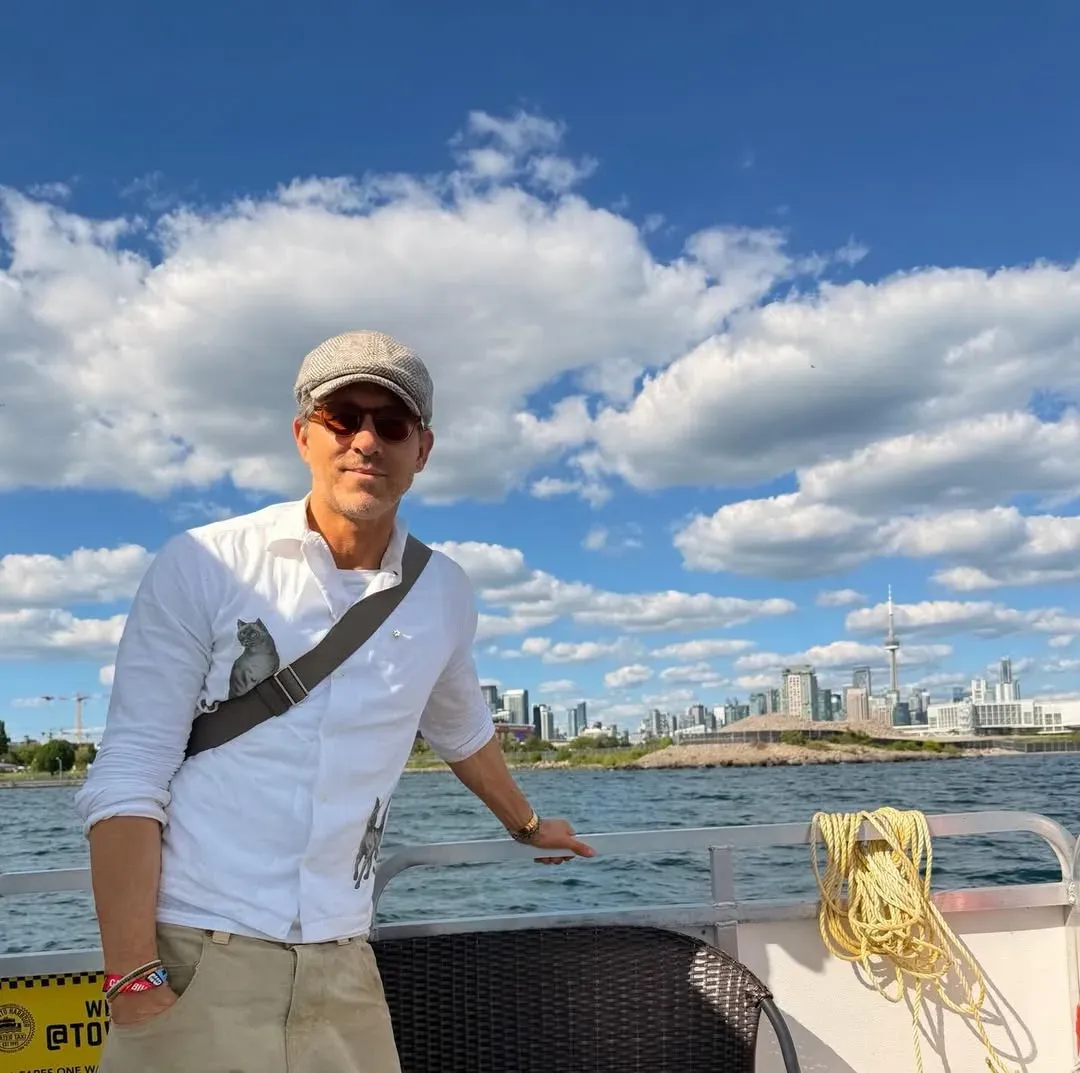 Ryan Reynolds travels 'planes, trains, automobiles' for FIFA World Cup in Toronto