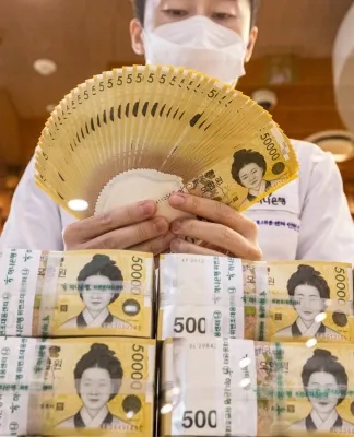 South Korean Won Declines as Trump Issues New Threats to Iran
