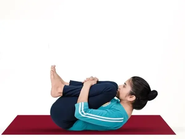 क्या पेट साफ नहीं होता और कब्ज की समस्या परेशान कर रही है? पवनमुक्तासन है समाधान!