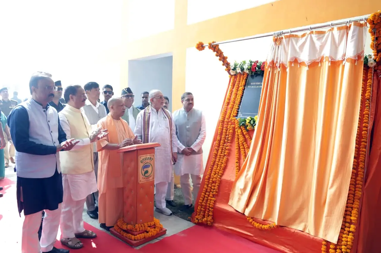 क्या सार्वजनिक भूमि पर अवैध कब्जा करने वालों को हिसाब देना होगा? : सीएम योगी