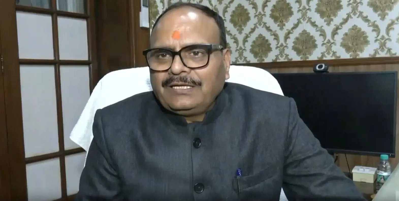 क्या उत्तर प्रदेश सरकार सभी छात्रों को अच्छी शिक्षा देने के लिए प्रतिबद्ध है?