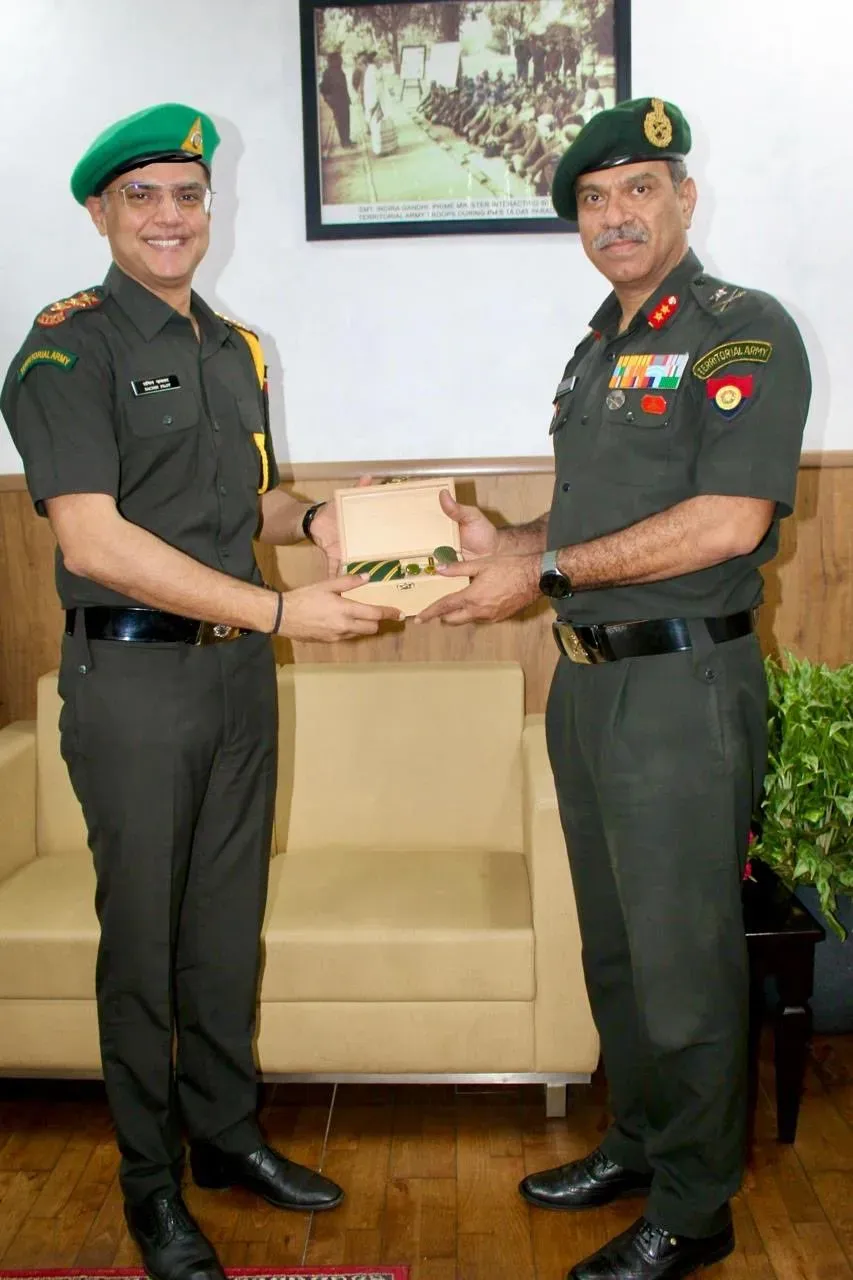Sachin Pilot meets Territorial Army Officiating DG at TA HQ