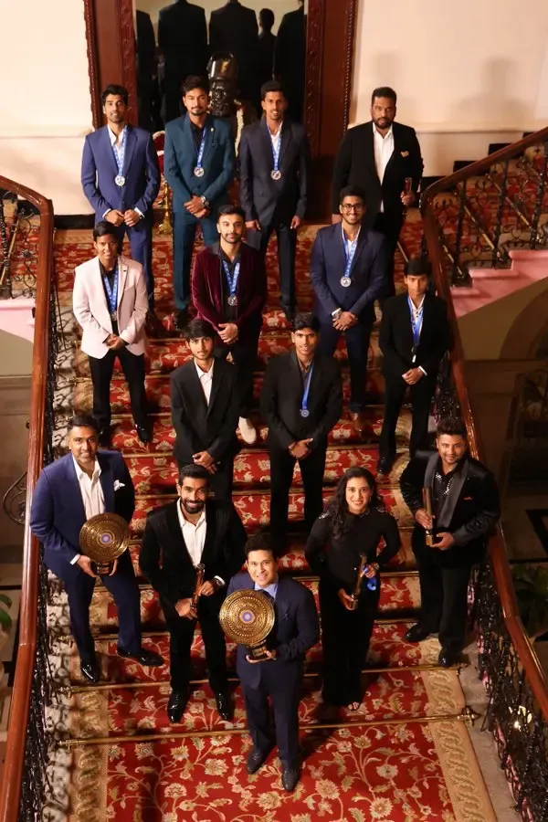 Sachin Tendulkar Receives Lifetime Achievement Award at BCCI Naman Awards 2025