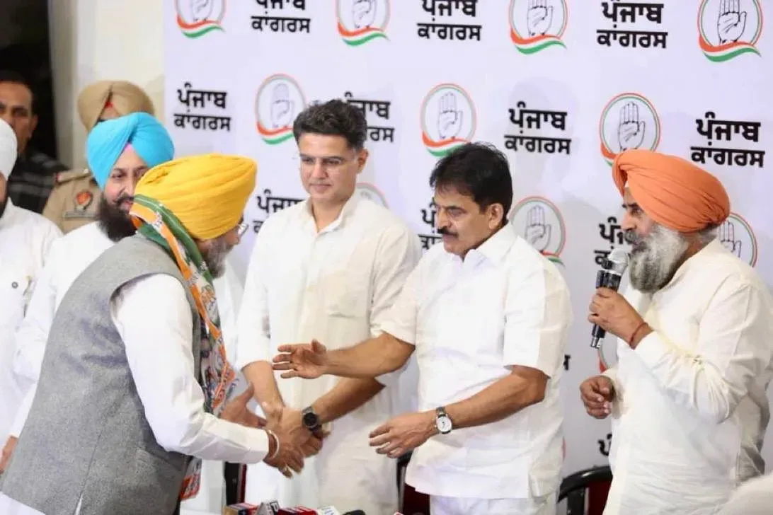 SAD leader, retired SP join Congress at Punjab Bhawan