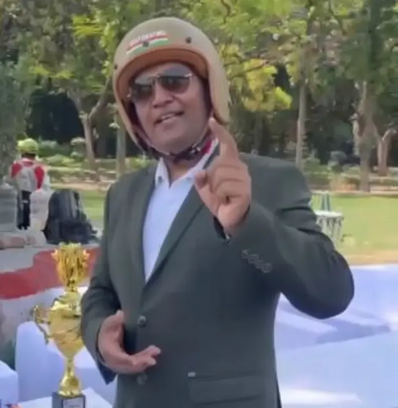 अगर धोनी सड़क सुरक्षा के लिए कदम उठाएं तो होगा बड़ा बदलाव: हेलमेट मैन राघवेंद्र कुमार