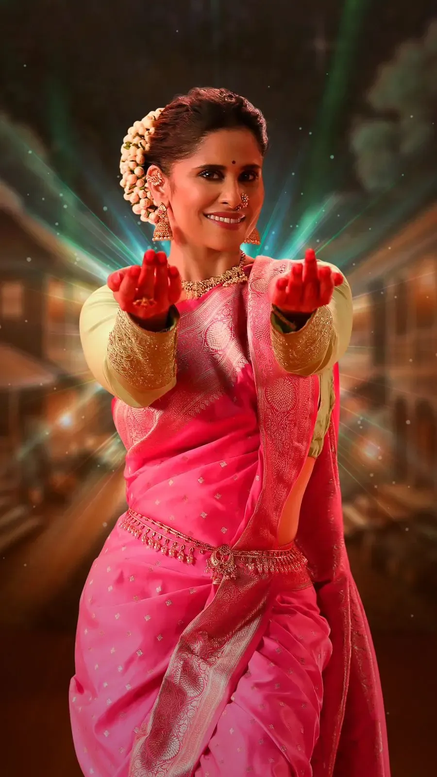 Sai Tamhankar Dazzles with Lavani Debut in 'Aalech Mi' from 'Devmanus'