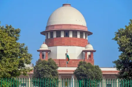 साकेत इमारत हादसा: सुप्रीम कोर्ट में स्टेटस रिपोर्ट दाखिल, एमसीडी पर लापरवाही का गंभीर आरोप
