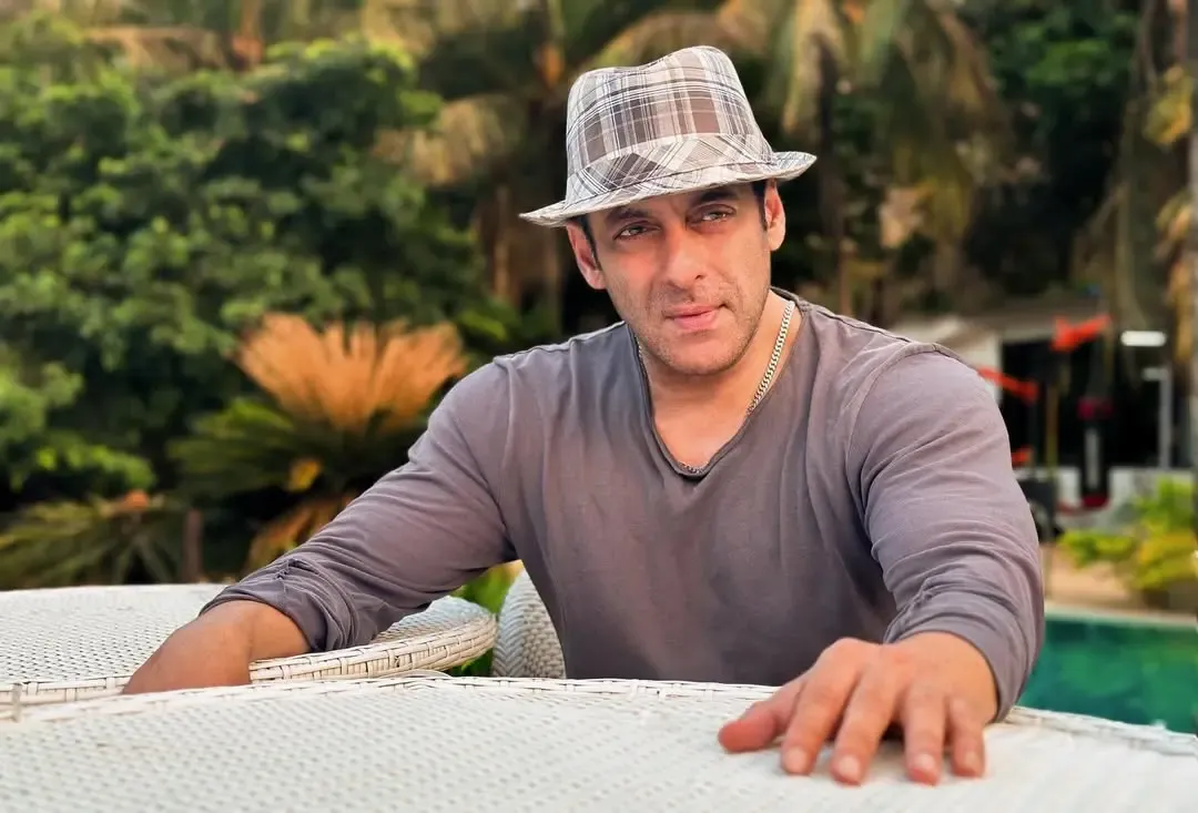 Did Salman Khan Just Praise Iulia Vantur's Song 'Tere Sang'?