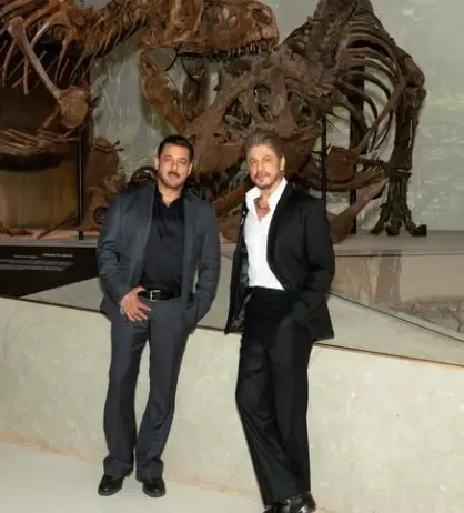 Did Salman Khan Just Share a Picture with Shah Rukh Khan That Went Viral?