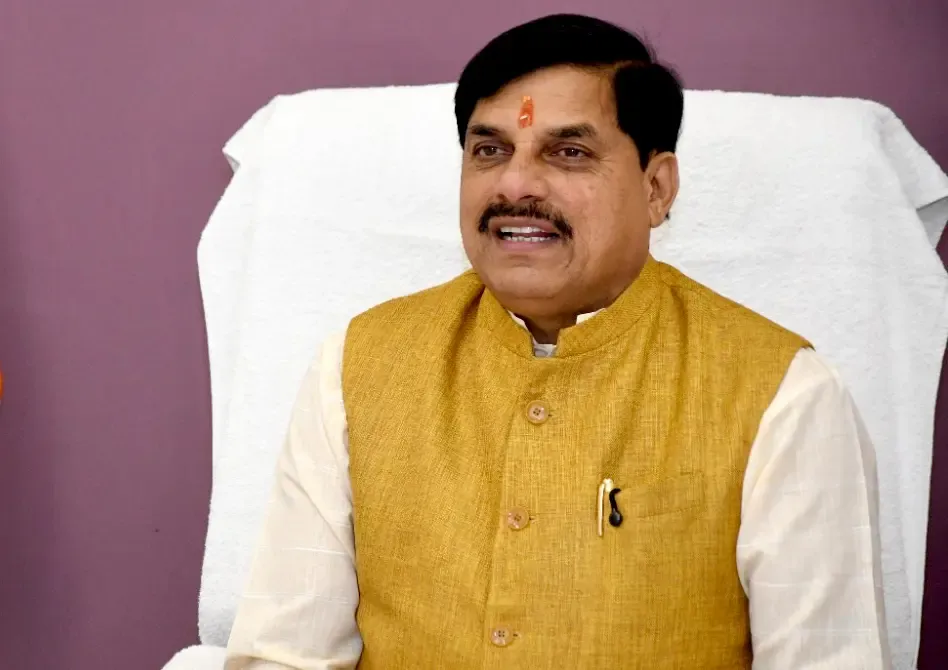 सीएम मोहन यादव बोले: समृद्ध लोग सामूहिक विवाह में ट्रेंड सेट करें, आष्टा में 200 बेटियों का विवाह