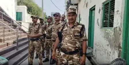 संभल जुमे की नमाज: जामा मस्जिद पर हाई अलर्ट, पुलिस ने जिले को सेक्टर-जोन में बाँटा