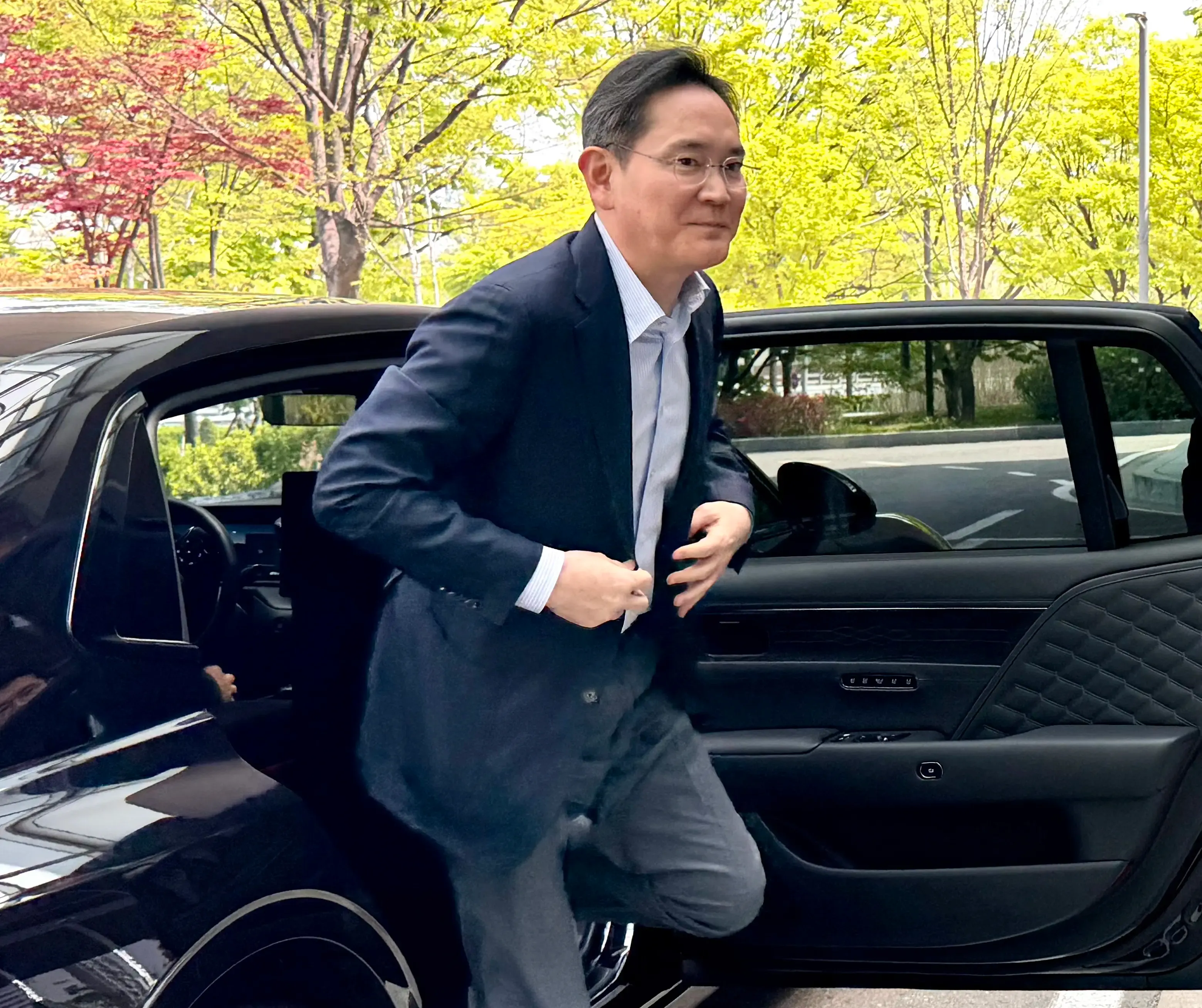 Samsung Q1 net profit surges 5x to ₩47.22 trillion on AI chip boom