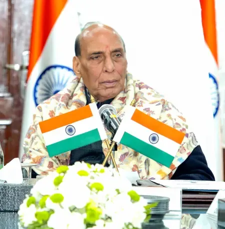 समुद्री क्षेत्र में गैर-पारंपरिक खतरे लगातार बढ़ रहे हैं: रक्षा मंत्री राजनाथ सिंह
