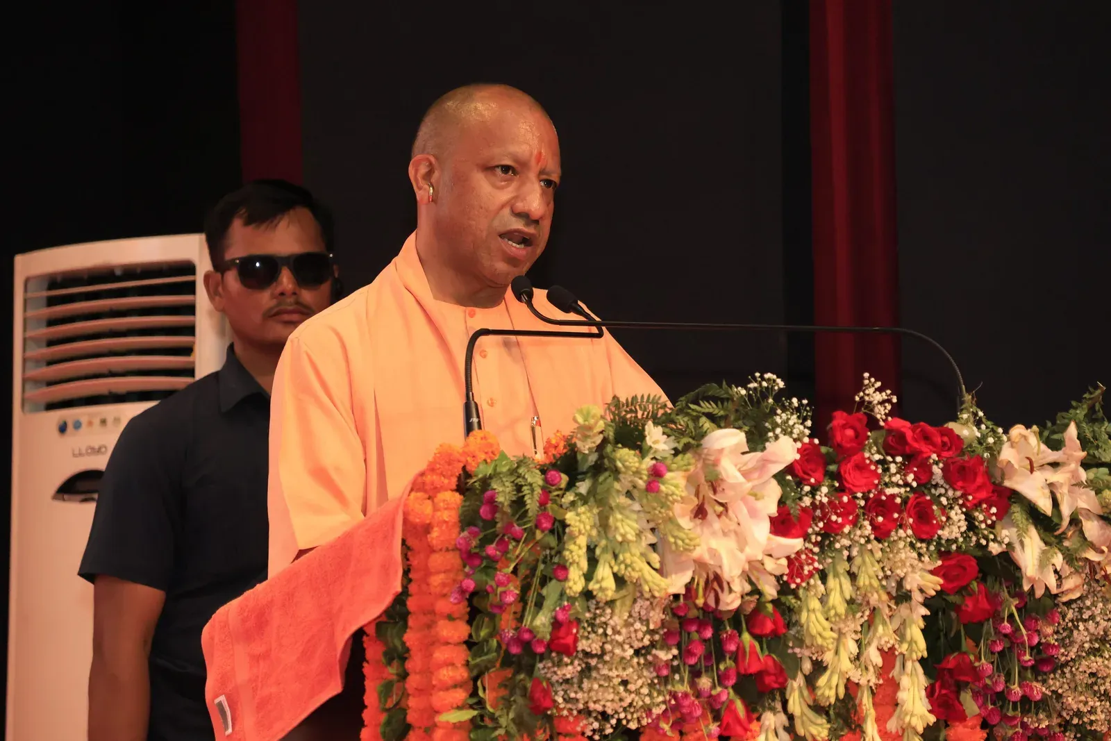 बरेली में सीएम योगी ने किया पंडित राधेश्याम कथावाचक की प्रतिमा का अनावरण, घर को म्यूजियम बनाने का ऐलान