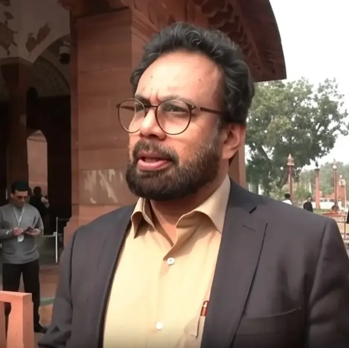 क्या संचार साथी ऐप के जरिए सरकार जासूसी कर रही है?