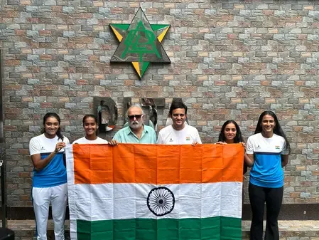 Sania Mirza Inspires Indian Women's Team Ahead of BJK Cup