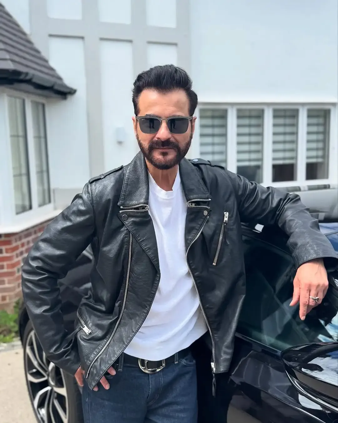 Did Sanjay Kapoor really sing ‘Aaja Meri Gaadi Main Baith Ja’ during a tuktuk ride with Chunky Panday?